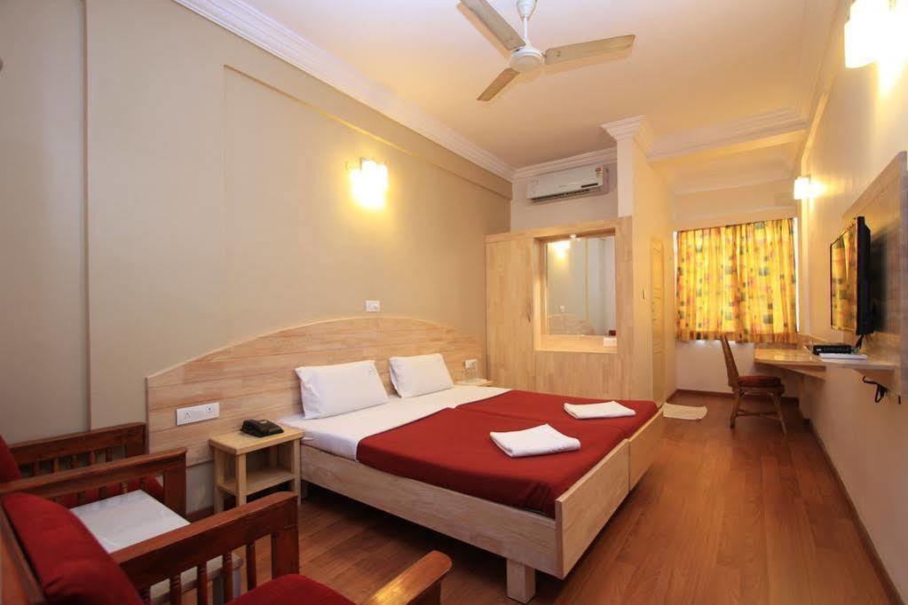 Hotel Vellara Bangalore Exterior foto